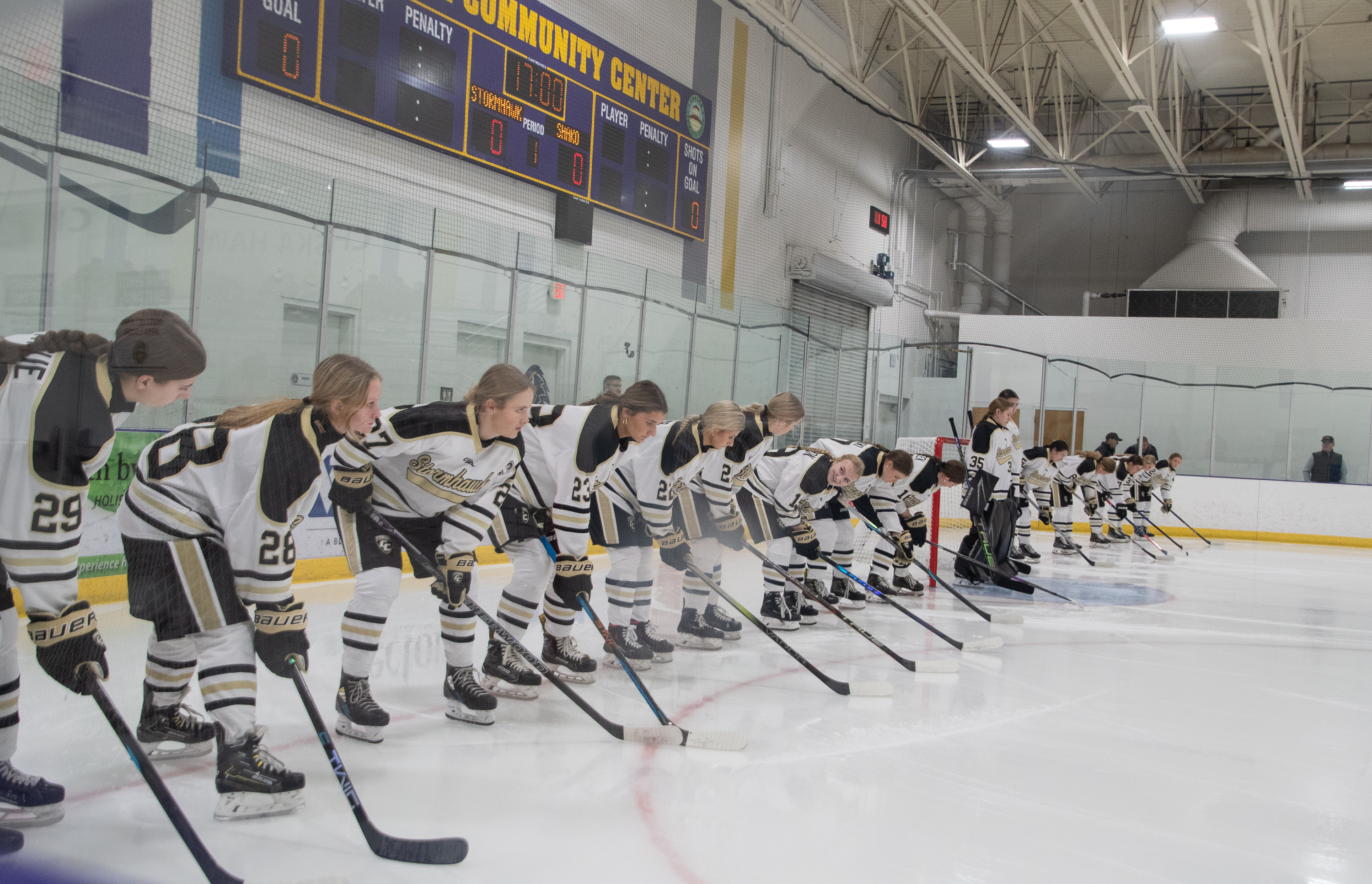 StormHawks Girls Hockey Earn First Win of the Season